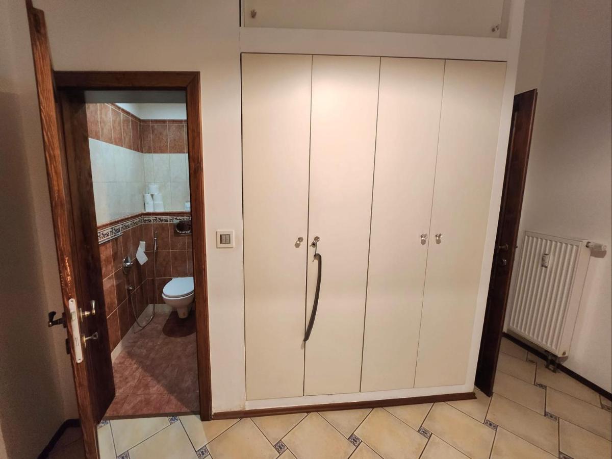 Spacious Apartment 6Min From The Dancing House ปราก ภายนอก รูปภาพ